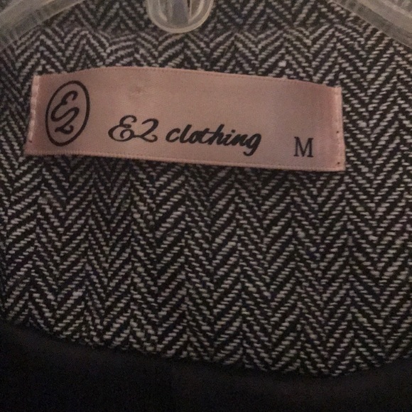 Vest - Picture 3 of 4